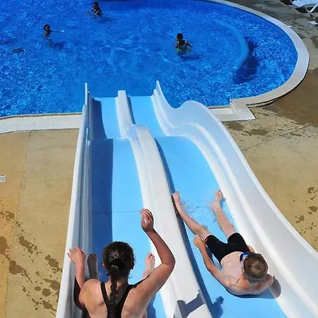 Mobil Parfait Etat Sur Camping *
